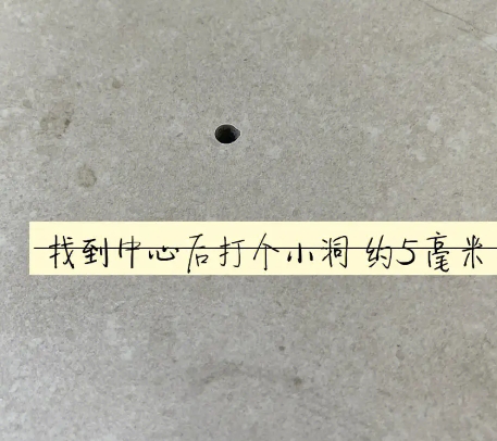 西峡瓷砖空鼓维修公司专业解答在瓷砖铺贴过程中，如果砂料搅拌不均匀，将会带来以下问题